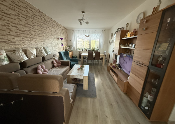 Byt 4+1 s balkónom sídl. Mier, Spišská Nová Ves