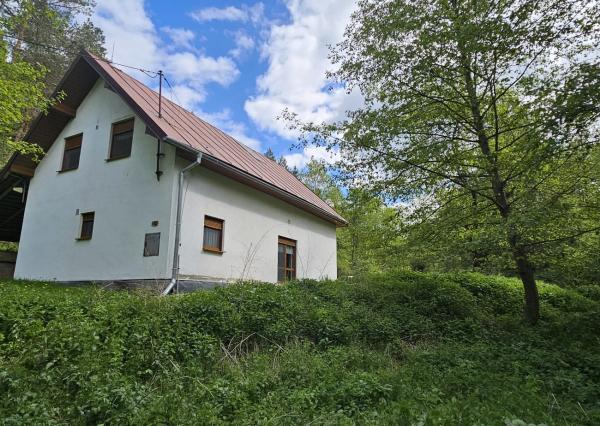 Rekreačná chata na Zahure - Spišské Vlachy, okres Spišská Nová Ves