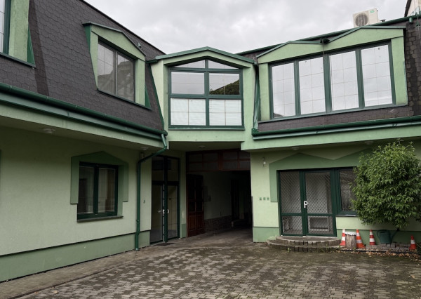 Polyfunkčný obytný dom v SNV