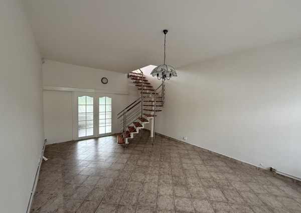 Polyfunkčný obytný dom v SNV