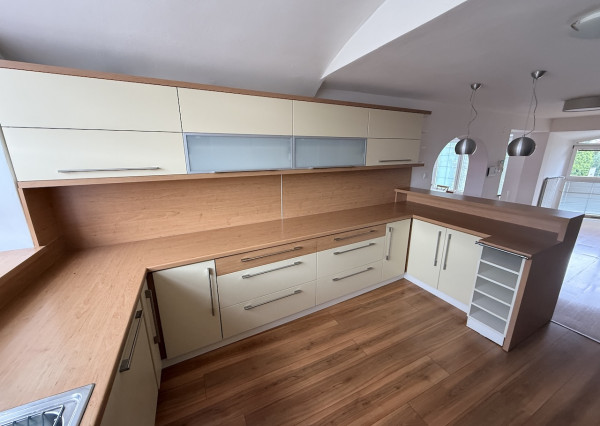 Polyfunkčný obytný dom v SNV