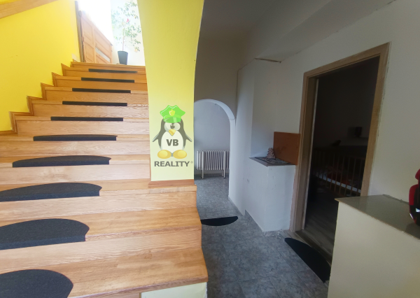 Poschodový rodinný dom v obci Senné, 13 km od Michaloviec