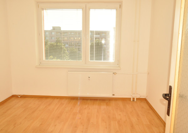 Prenájom bytu 3+1 s loggiou, sídl. Tarča, Sp. Nová Ves