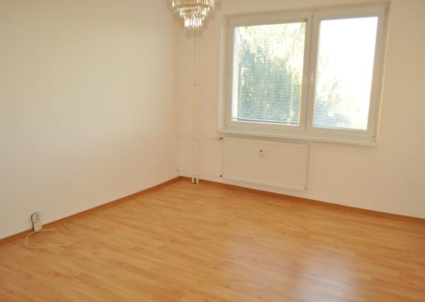 Prenájom bytu 3+1 s loggiou, sídl. Tarča, Sp. Nová Ves