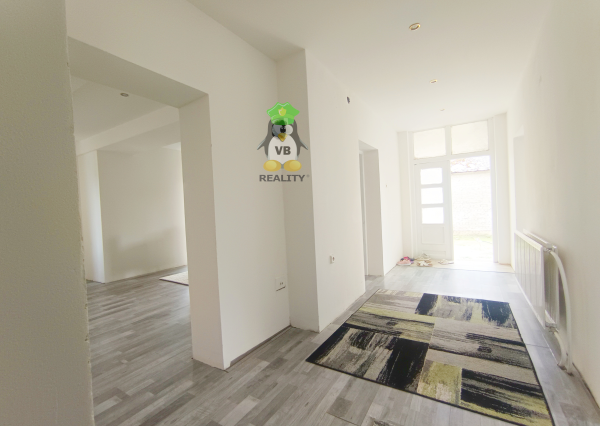 6. izbový veľký dom pre veľkú rodinu, 800 m2, 16 km od Michaloviec