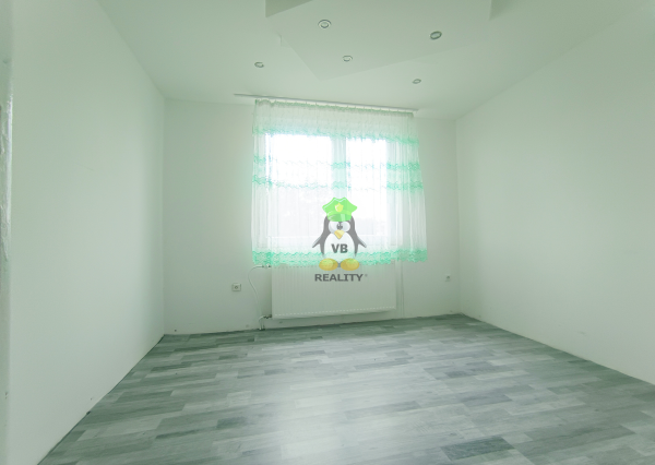 6. izbový veľký dom pre veľkú rodinu, 800 m2, 16 km od Michaloviec
