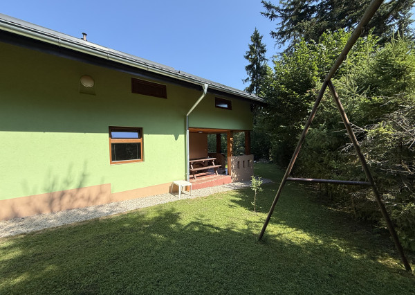 Chata v časti Čingov, okr. Sp. Nová Ves