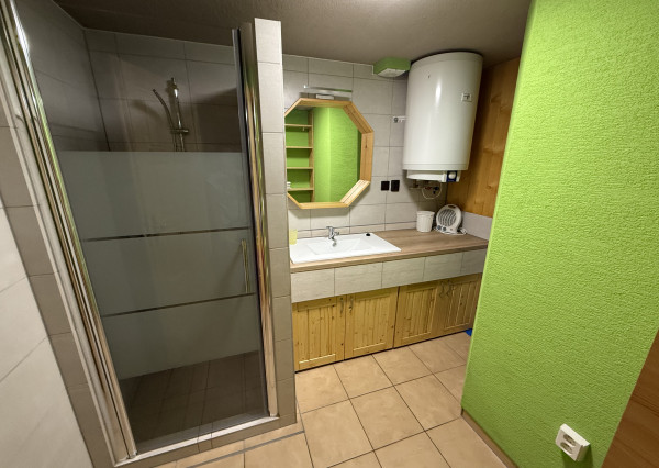 Chata v časti Čingov, okr. Sp. Nová Ves