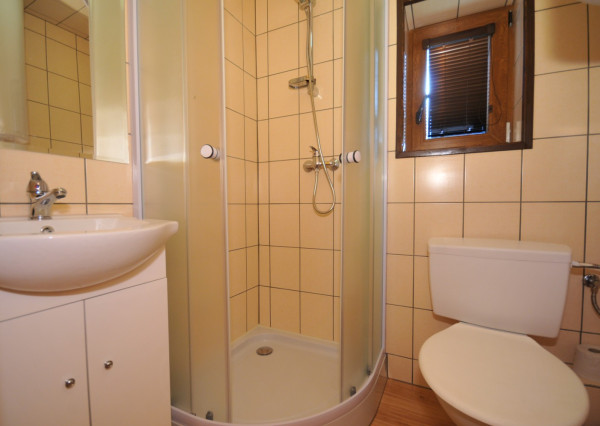 Chata v časti Čingov, okr. Sp. Nová Ves