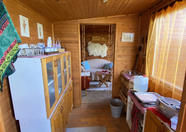 Ponúkame na predaj záhradu s chatkou v pri sídlisku Mier.