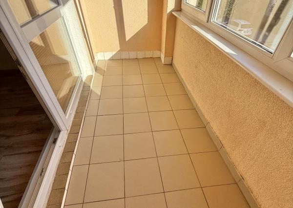 Byt 2+1 s loggiou centrum, Sp. Nová Ves