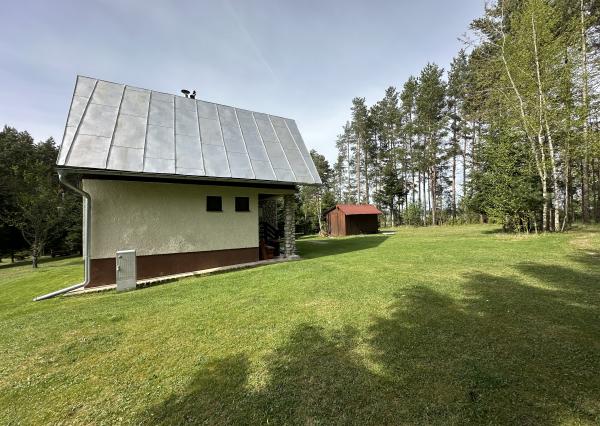 Chata na Košiarnom Briežku, časť Červený Jarok, okr. Sp. Nová Ves