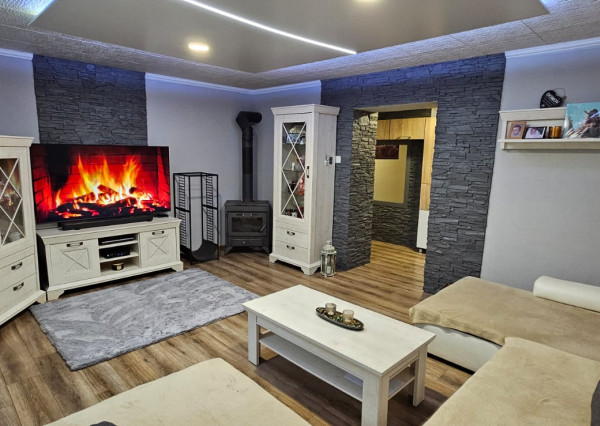 Byt 3+1 s loggiou a pozemkom v obci Rudňany, okres Sp.N.Ves