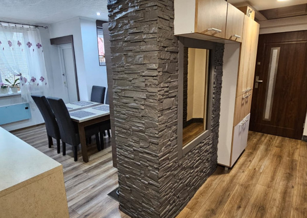 Byt 3+1 s loggiou a pozemkom v obci Rudňany, okres Sp.N.Ves