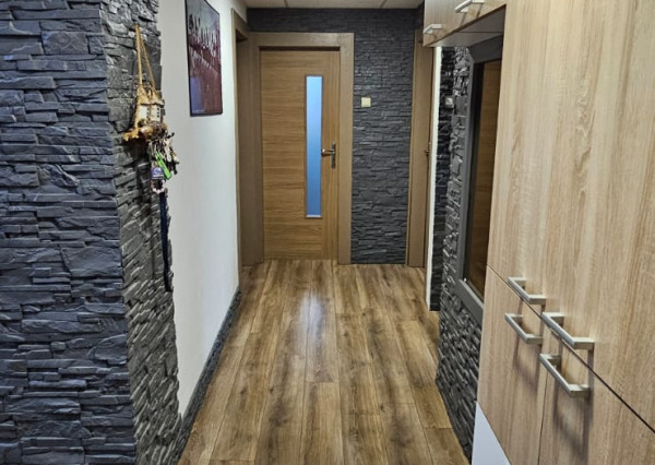 Byt 3+1 s loggiou a pozemkom v obci Rudňany, okres Sp.N.Ves