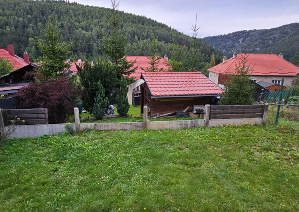 Byt 3+1 s loggiou a pozemkom v obci Rudňany, okres Sp.N.Ves