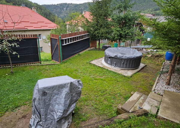 Byt 3+1 s loggiou a pozemkom v obci Rudňany, okres Sp.N.Ves