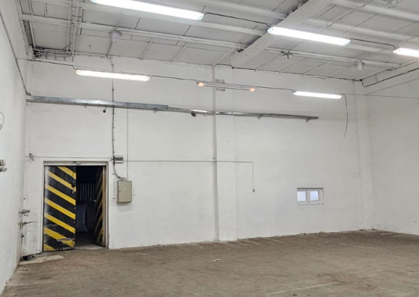 Prenájom haly s kanceláriou, Radlinského ulica, Spišská Nová Ves