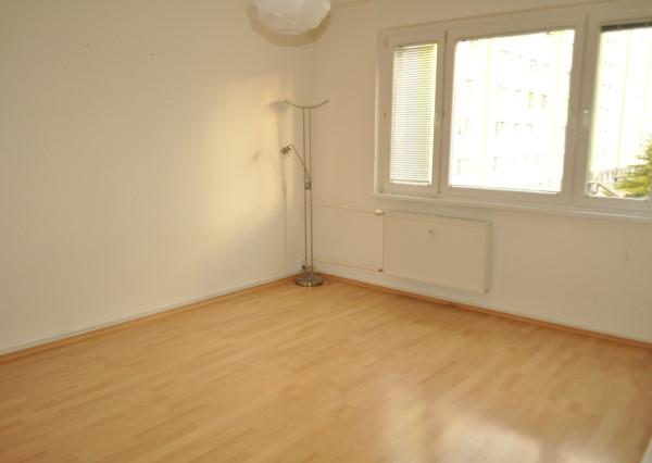 Byt 5+1 s loggiou, sídl. Západ 1, Sp. Nová Ves