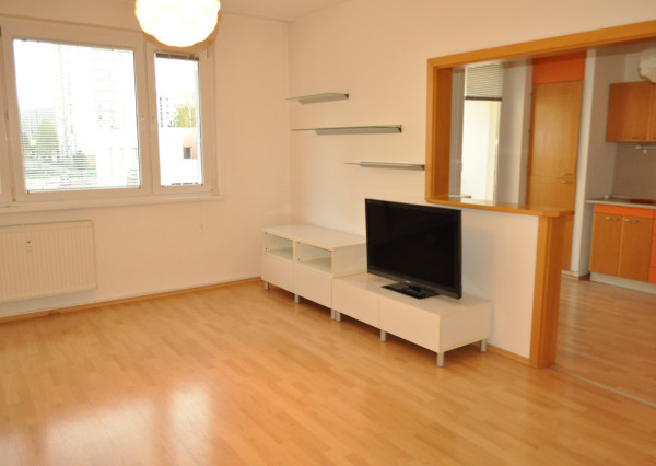 Byt 5+1 s loggiou, sídl. Západ 1, Sp. Nová Ves