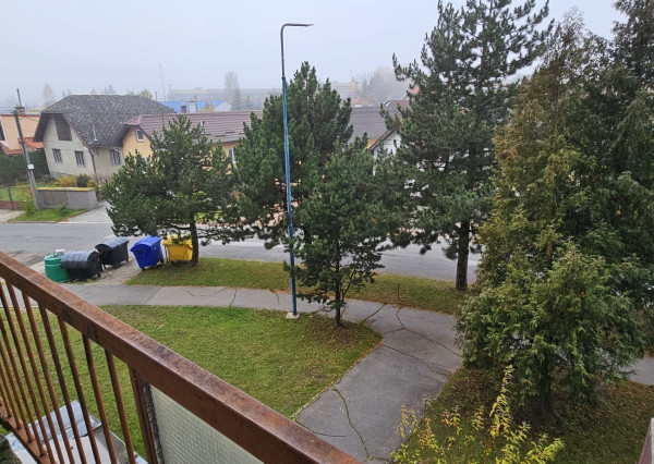 Byt 2+1 s loggiou na sídlisku Západ II, Smižany, okres SNV