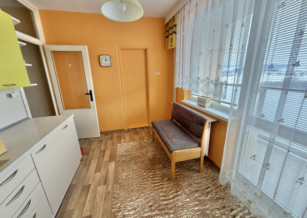 Byt 2+1 s loggiou centrum, Sp. Nová Ves