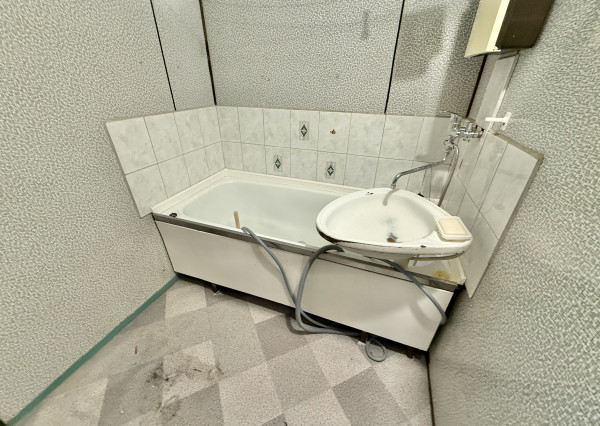 Byt 2+1 s loggiou centrum, Sp. Nová Ves