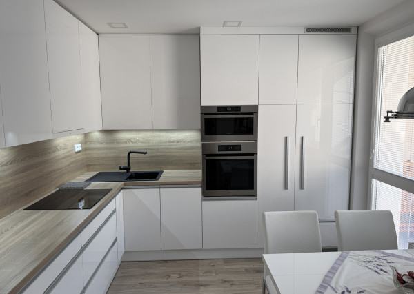 EXKLUZÍVNE NA PREDAJ – 2-IZBOVÝ BYT , KROMPACHY