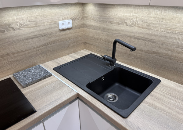 EXKLUZÍVNE NA PREDAJ – 2-IZBOVÝ BYT , KROMPACHY