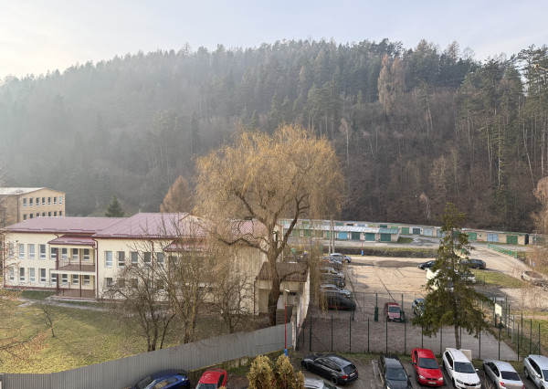 EXKLUZÍVNE NA PREDAJ – 2-IZBOVÝ BYT , KROMPACHY