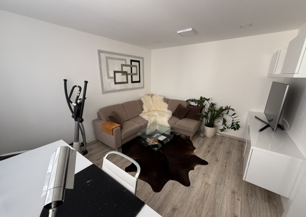 EXKLUZÍVNE NA PREDAJ – 2-IZBOVÝ BYT , KROMPACHY