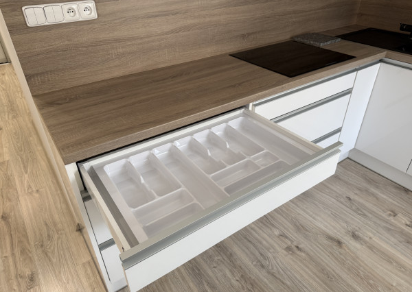 EXKLUZÍVNE NA PREDAJ – 2-IZBOVÝ BYT , KROMPACHY