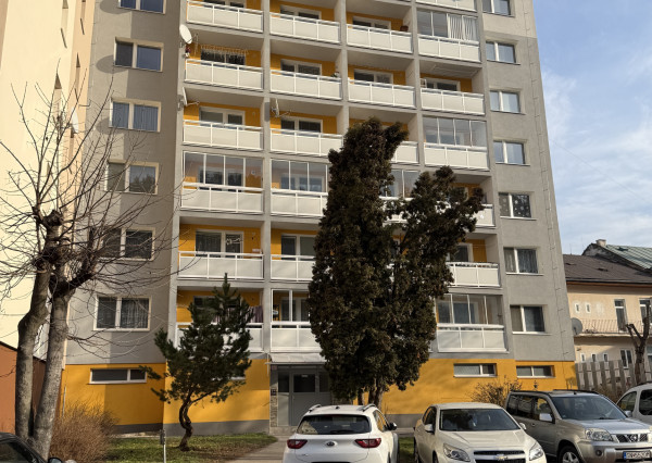 EXKLUZÍVNE NA PREDAJ – 2-IZBOVÝ BYT , KROMPACHY