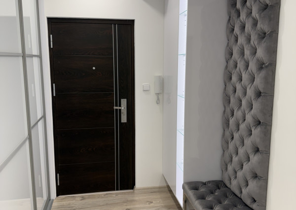 EXKLUZÍVNE NA PREDAJ – 2-IZBOVÝ BYT , KROMPACHY