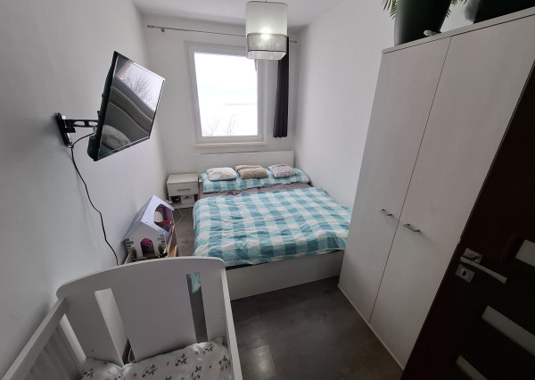 prerobený 3-izbový byt s loggiou na sídlisku Západ 1