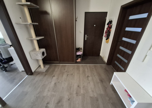 prerobený 3-izbový byt s loggiou na sídlisku Západ 1