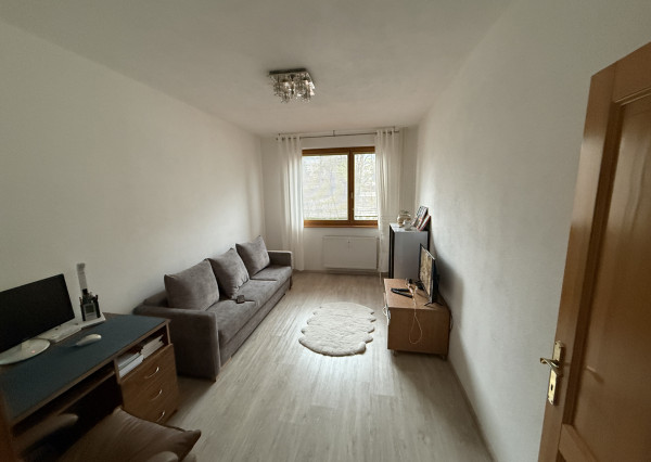 EXKLUZÍVNE: Zrekonštruovaný 4 iz. byt s loggiou, 83,7 m2,  Krompachy, blízko centra