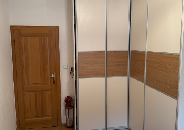 EXKLUZÍVNE: Zrekonštruovaný 4 iz. byt s loggiou, 83,7 m2,  Krompachy, blízko centra