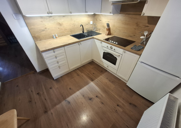 prerobená chata na celoročné bývanie v Poráčskej doline