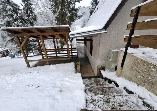 prerobená chata na celoročné bývanie v Poráčskej doline