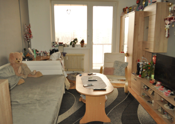 Byt 1+1 s dvoma loggiami, sídl. Mier, Sp. Nová Ves