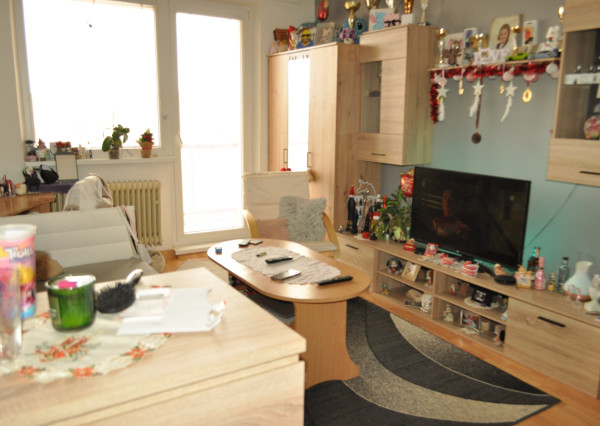 Byt 1+1 s dvoma loggiami, sídl. Mier, Sp. Nová Ves