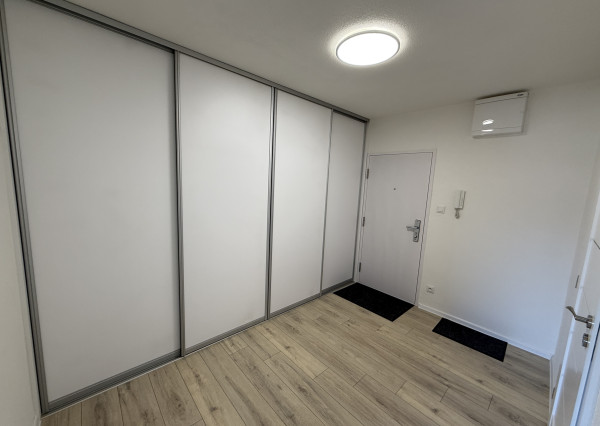 PRENÁJOM – 2-IZBOVÝ BYT S LOGGIOU, Hlavná 2 Krompachy