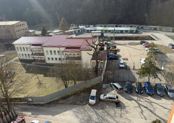 PRENÁJOM – 2-IZBOVÝ BYT S LOGGIOU, Hlavná 2 Krompachy