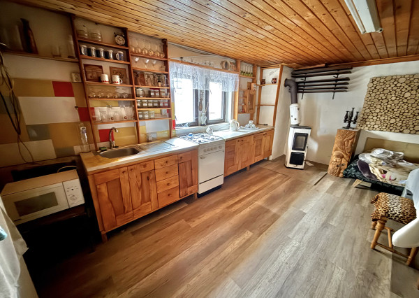 Rodinný domček s ďalšou samostatnou bytovou jednotkou