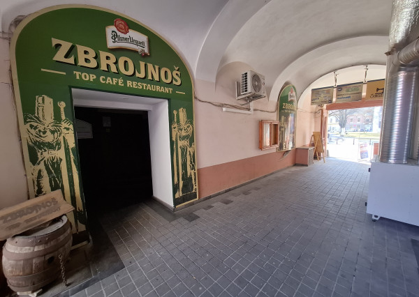 Priestory na prenájom priamo na námestí – Spišská Nová Ves