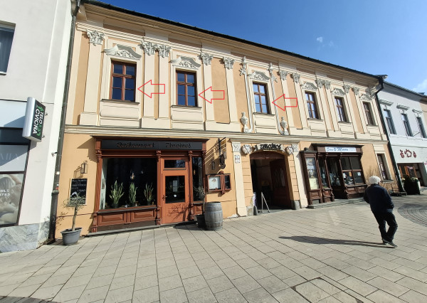 Priestory na prenájom priamo na námestí – Spišská Nová Ves
