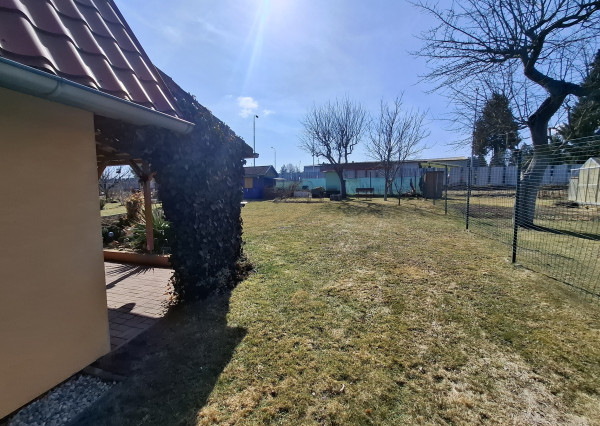 Záhradka s murovanou chatkou - Spišská Nová Ves - Brusník