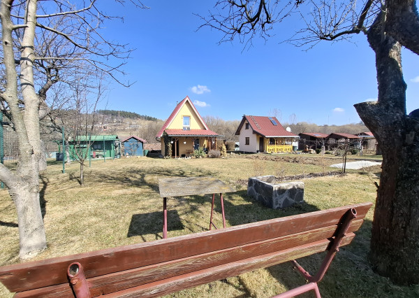 Záhradka s murovanou chatkou - Spišská Nová Ves - Brusník