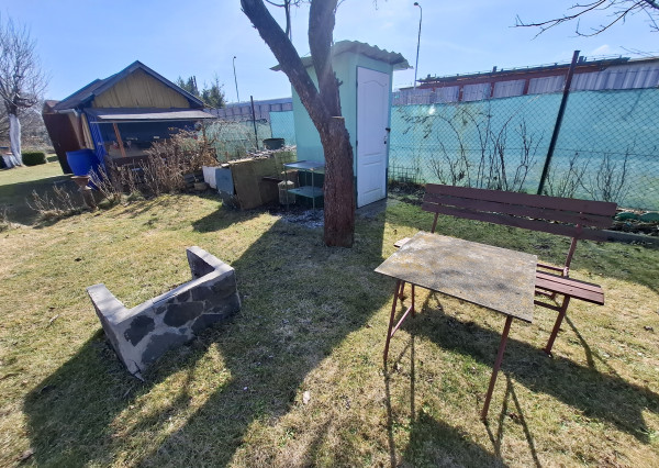 Záhradka s murovanou chatkou - Spišská Nová Ves - Brusník